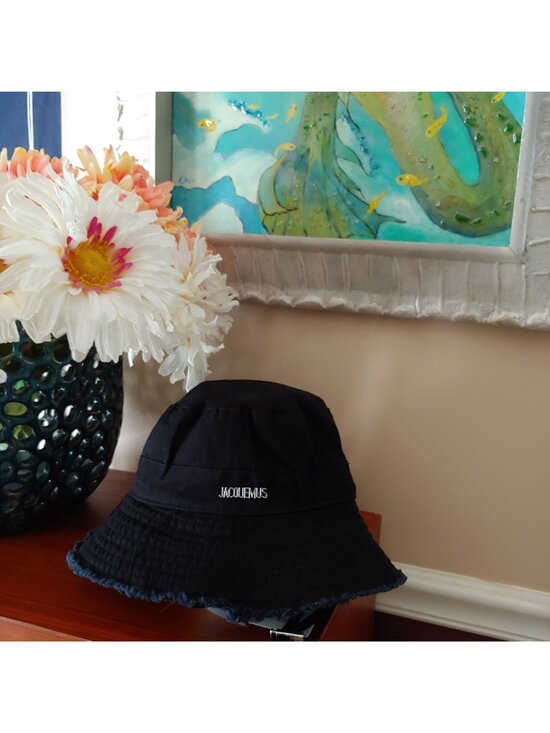 Jacquemus Le Bob Artichaut Bucket Hat Frayed Edge Logo Hamptons Resort Luxury